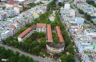 Ngôi Trường hoang tàn vì phạm tam giác