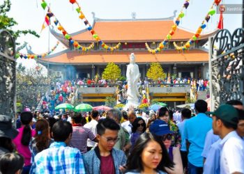 Không nên đi Chùa Phật để cầu xin nhiều về thế tục